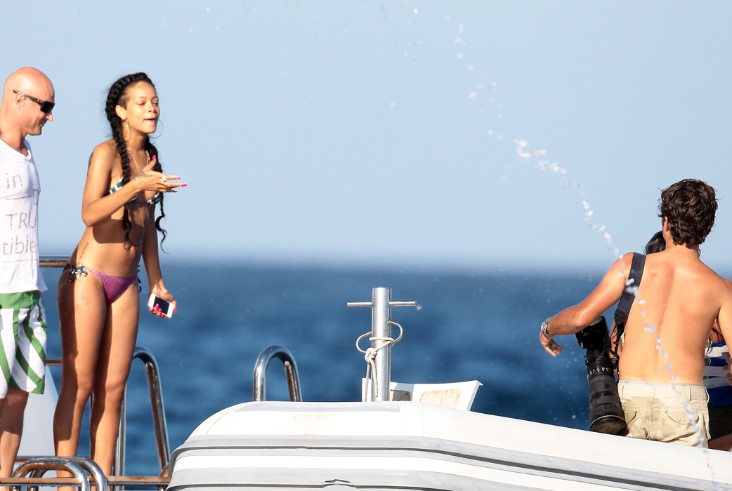 Rihanna, Cannabis