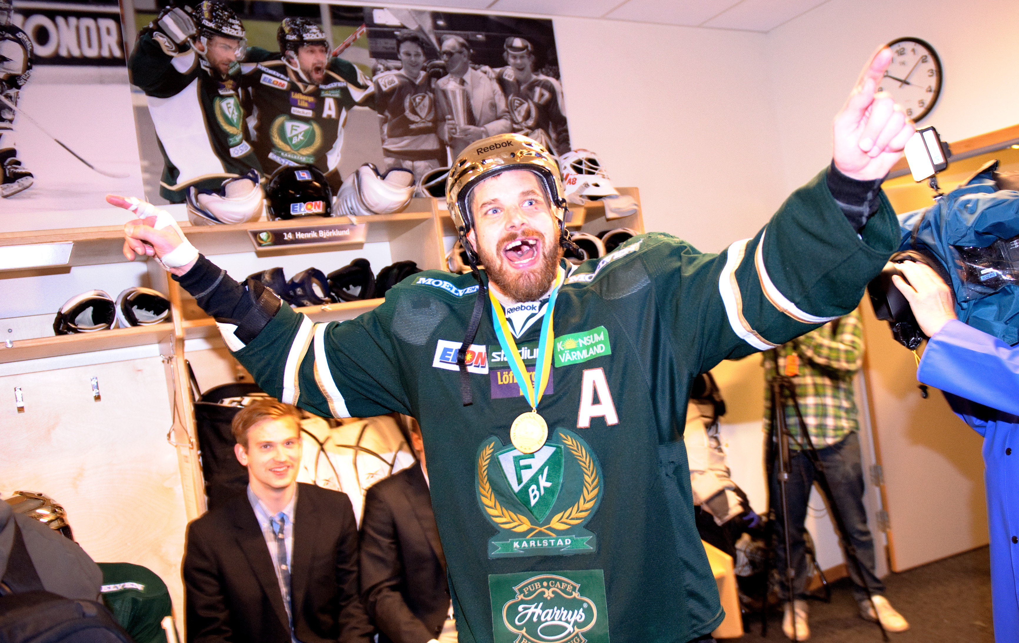 Sanny Lindstrom, Leksands IF, Zlatan Ibrahimovic, VM-kval, Veckans sporttweets, Glenn Hysén