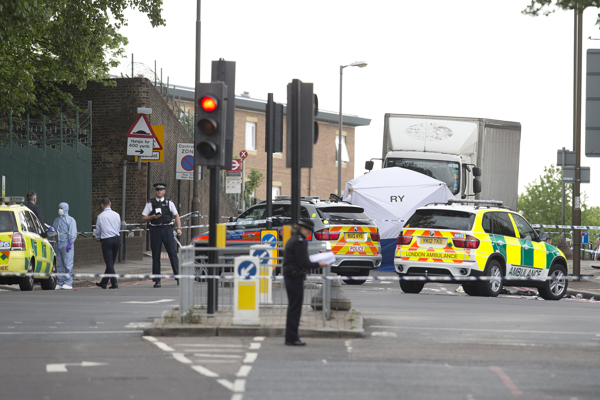 Attack, Militar, Machete, London