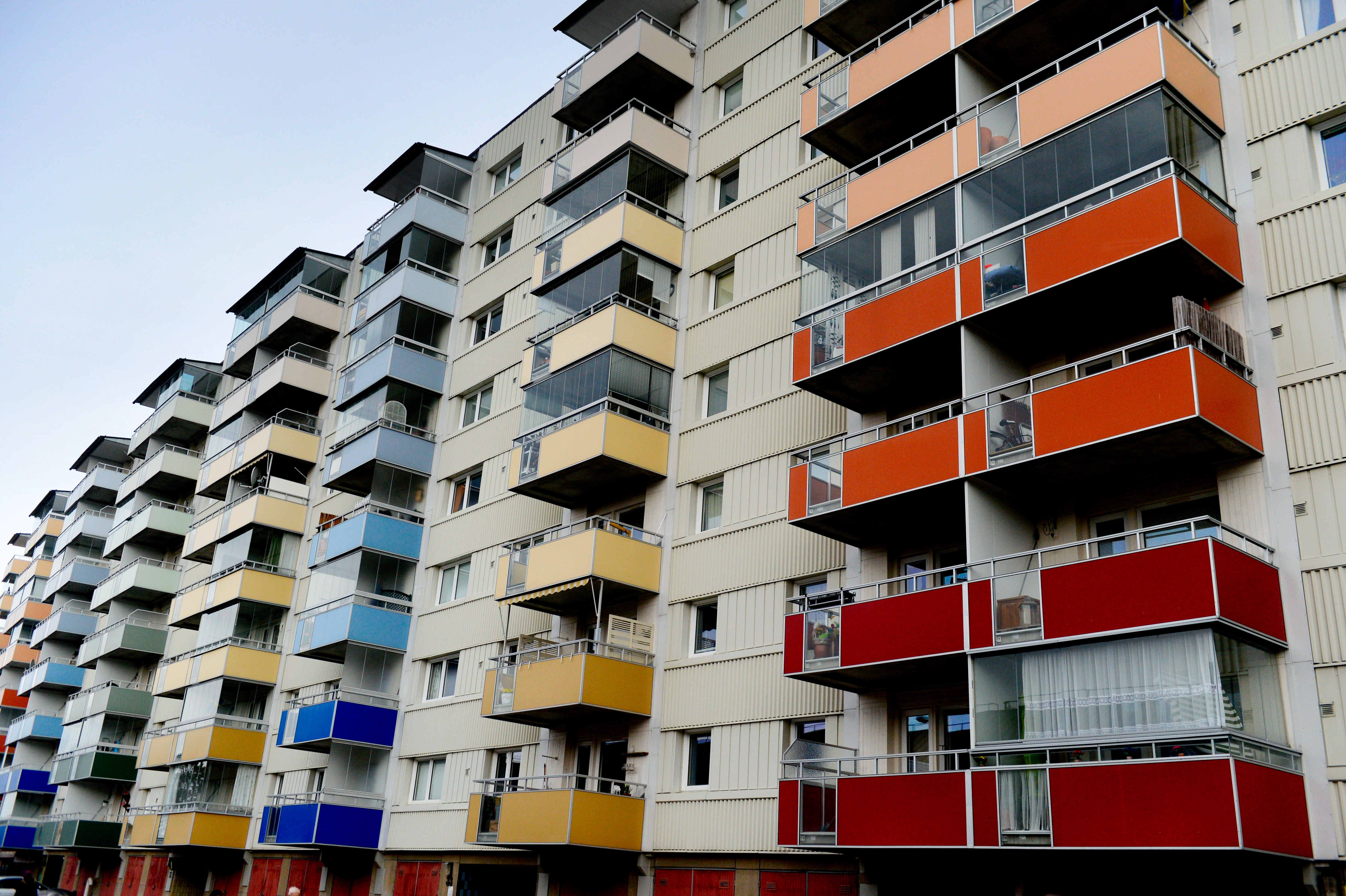Fall, Död, Polis, Balkong