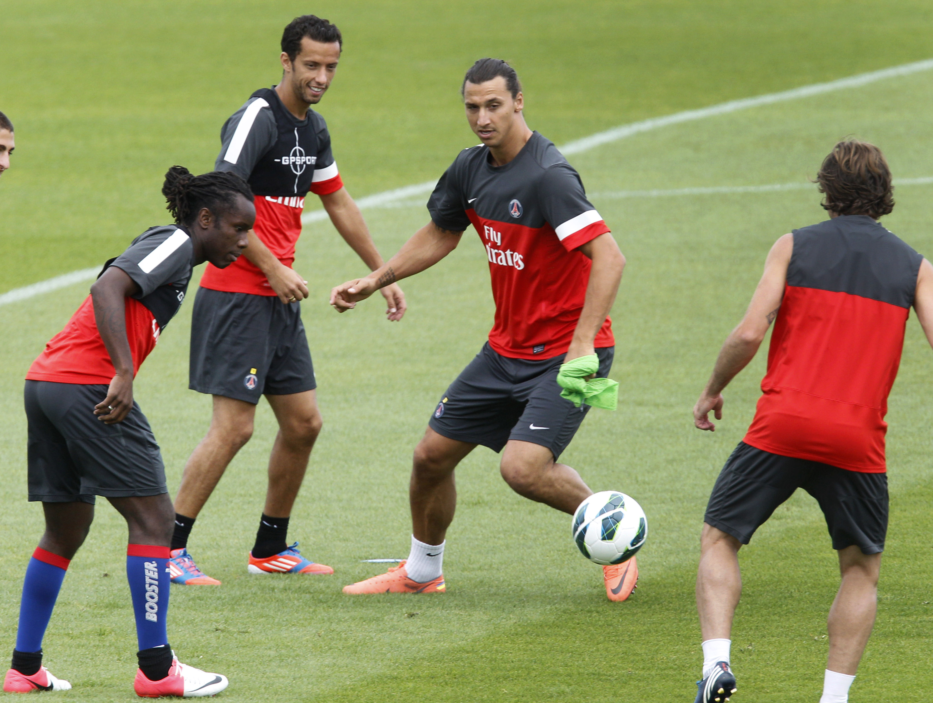 Handgemäng, PSG, Zlatan Ibrahimovic, Nene, Brak