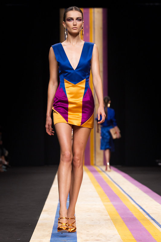 Catwalk,  v-ringat, Trendspaning