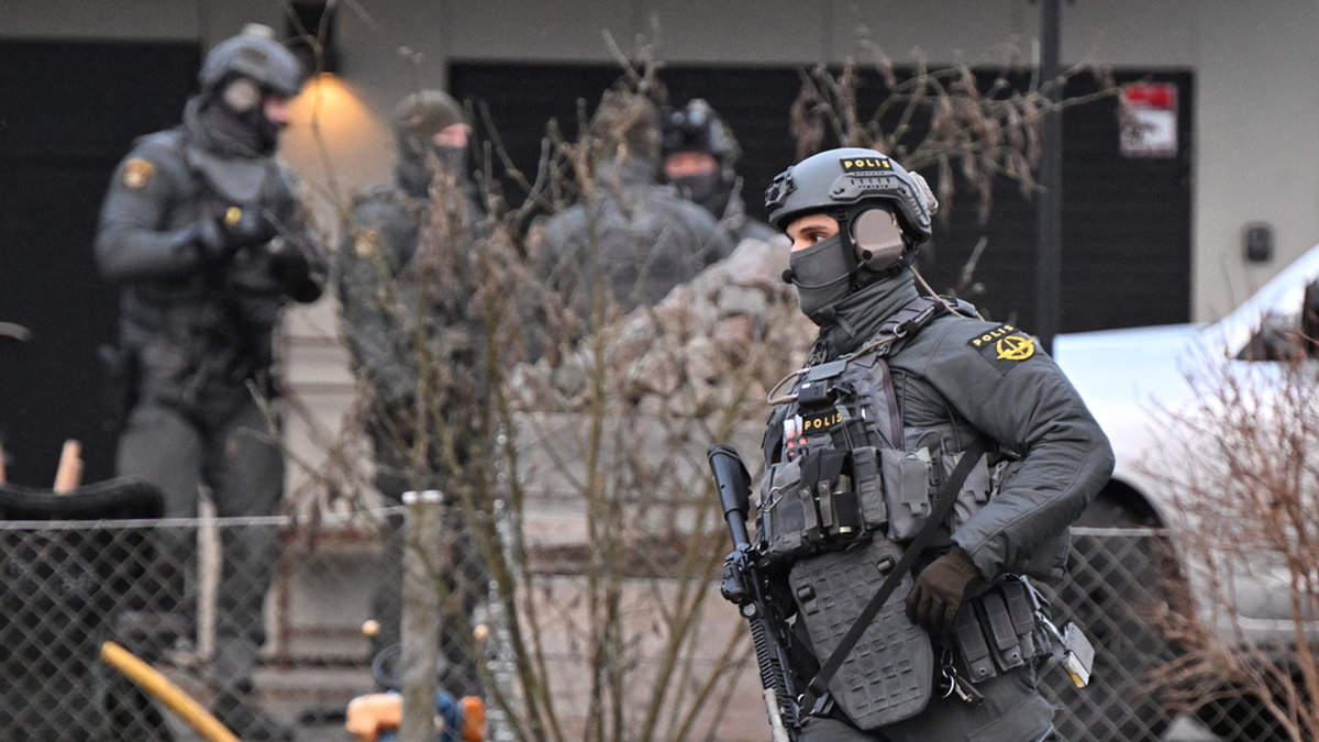 Beg Rs H Ktad F R Hot Mot Pizzabud Och Poliser