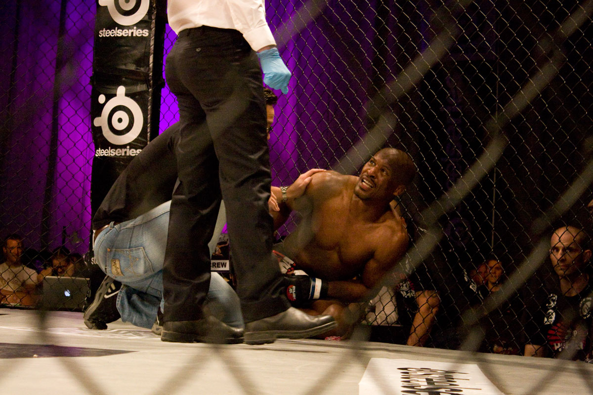 Goteborg, Hanna Sillén, Elina Nilsson, Paul Reed, Besam Yousef, MMA, The Zone FC 9, Martin Svensson, Eddy Bengtsson, Lisebergshallen, Victor Cheng
