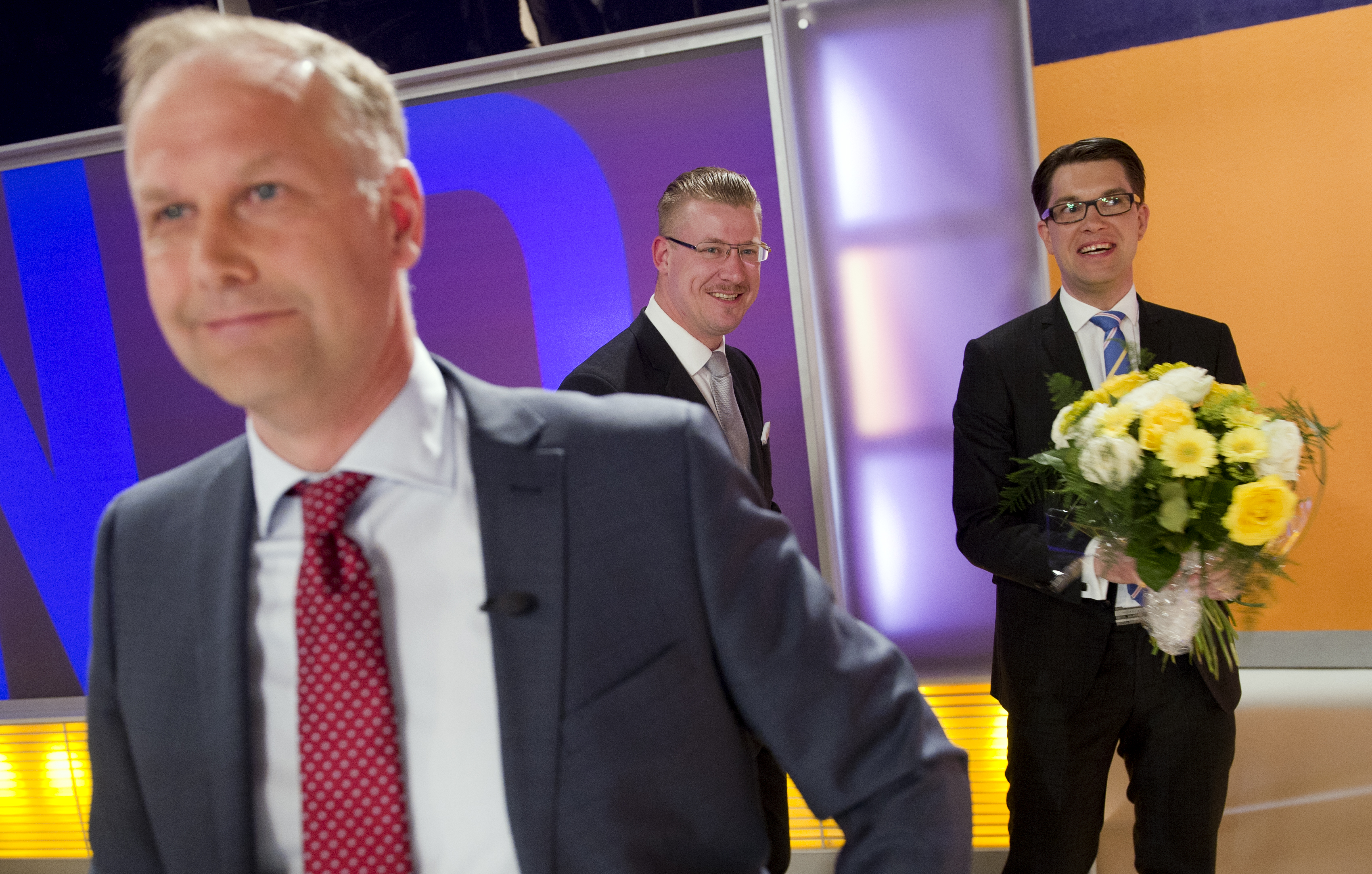 Agenda, Fredrik Reinfeldt, Annie Lööf, Jack Werner, Fredrik Antonsson, Facebook, Twitter, Jonas Sjöstedt, Jimmie Åkesson, Partiledardebatt