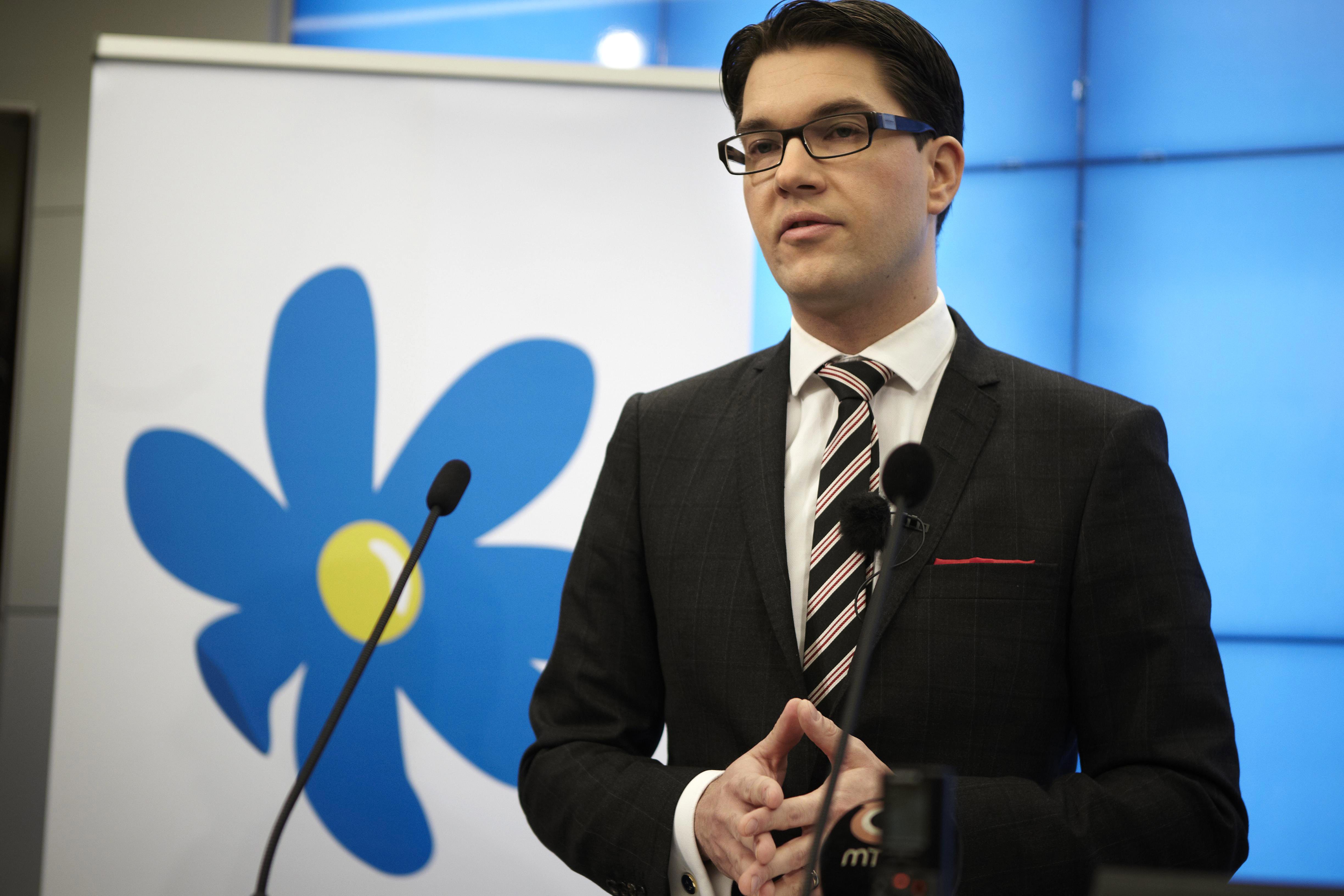 Trollhättan, Eskilstuna, Ulricehamn, Sverigedemokraterna, Karl Staaf, Tomma stolar, Jimmie Åkesson, Avhopp