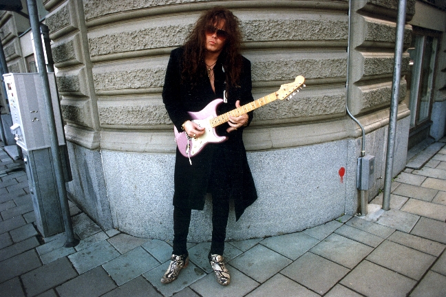 Facebook, Förlikning, Yngwie Malmsteen, Unionen, Sparkades, Ersättning