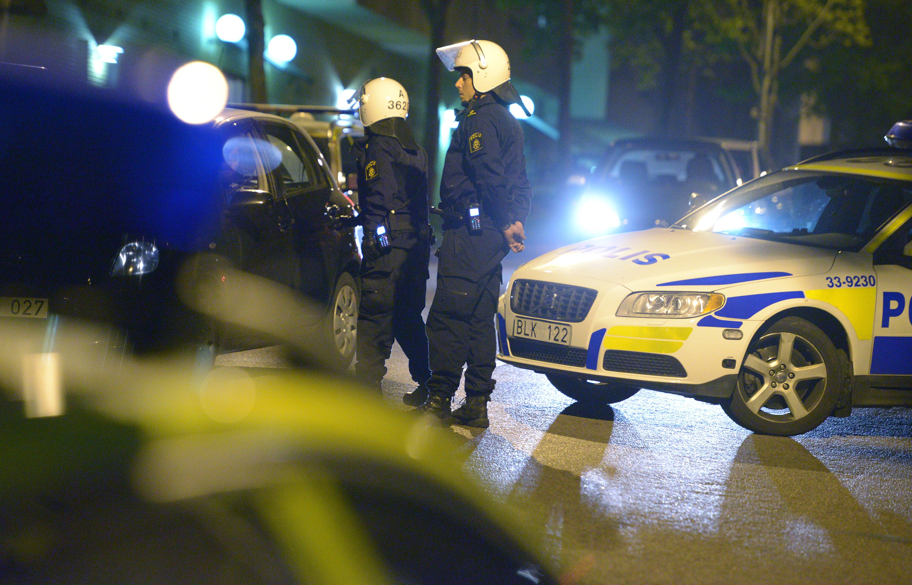Husby, Polisen, Upplopp, Skadegörelse, Bilbränder, Utredning, Protester