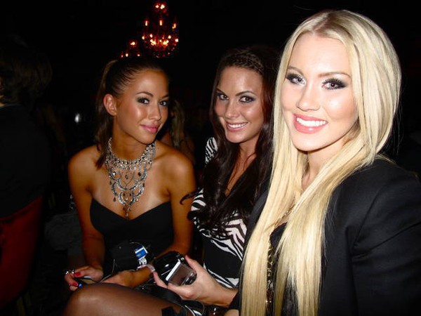 Fest, Kläder, Kenza Zouiten, Bella & Tyra Show, Tyra Sjöstedt, Bloggare, Kenza & Tyra Show, Kenza