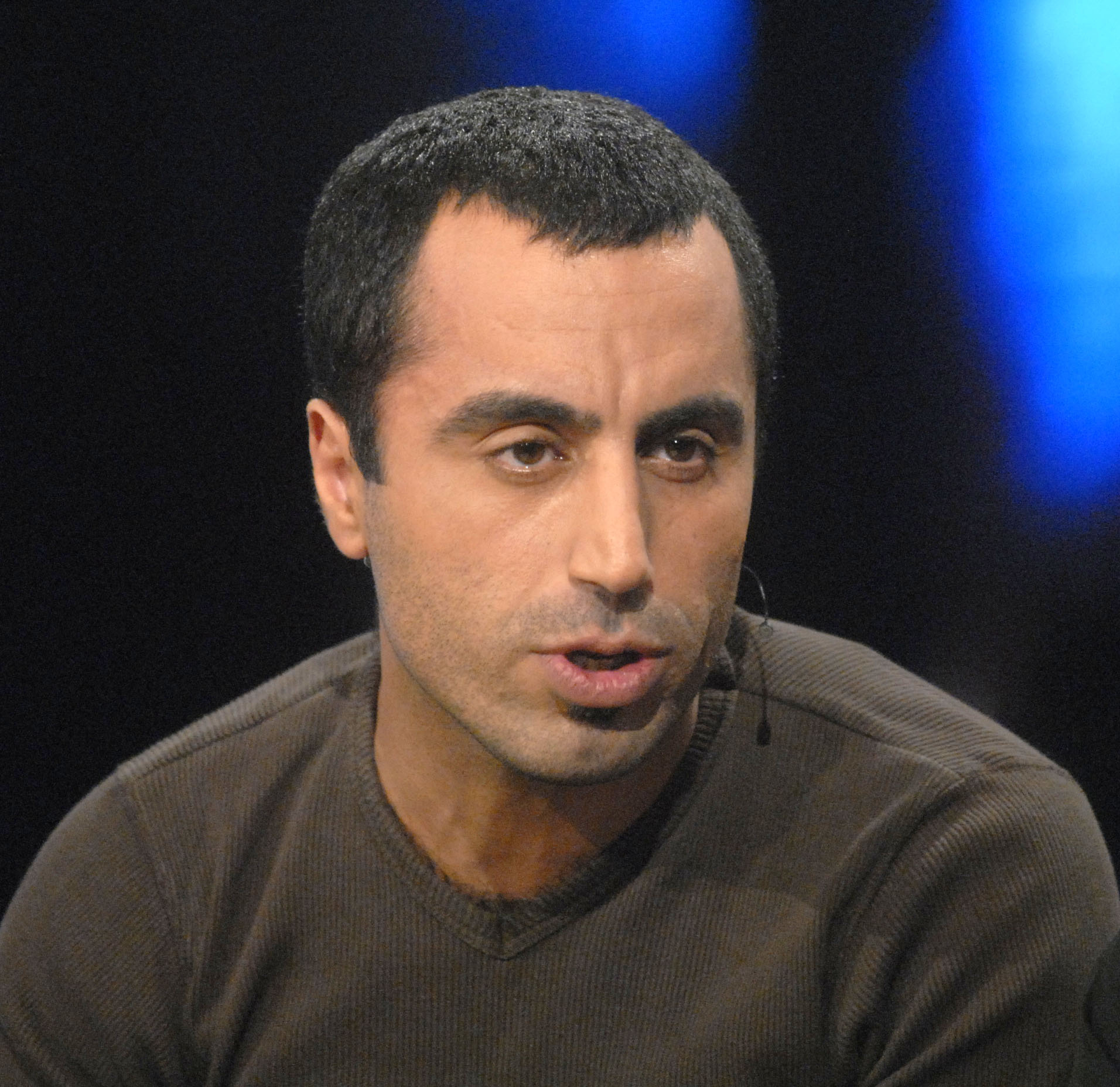 Özz Nûjen