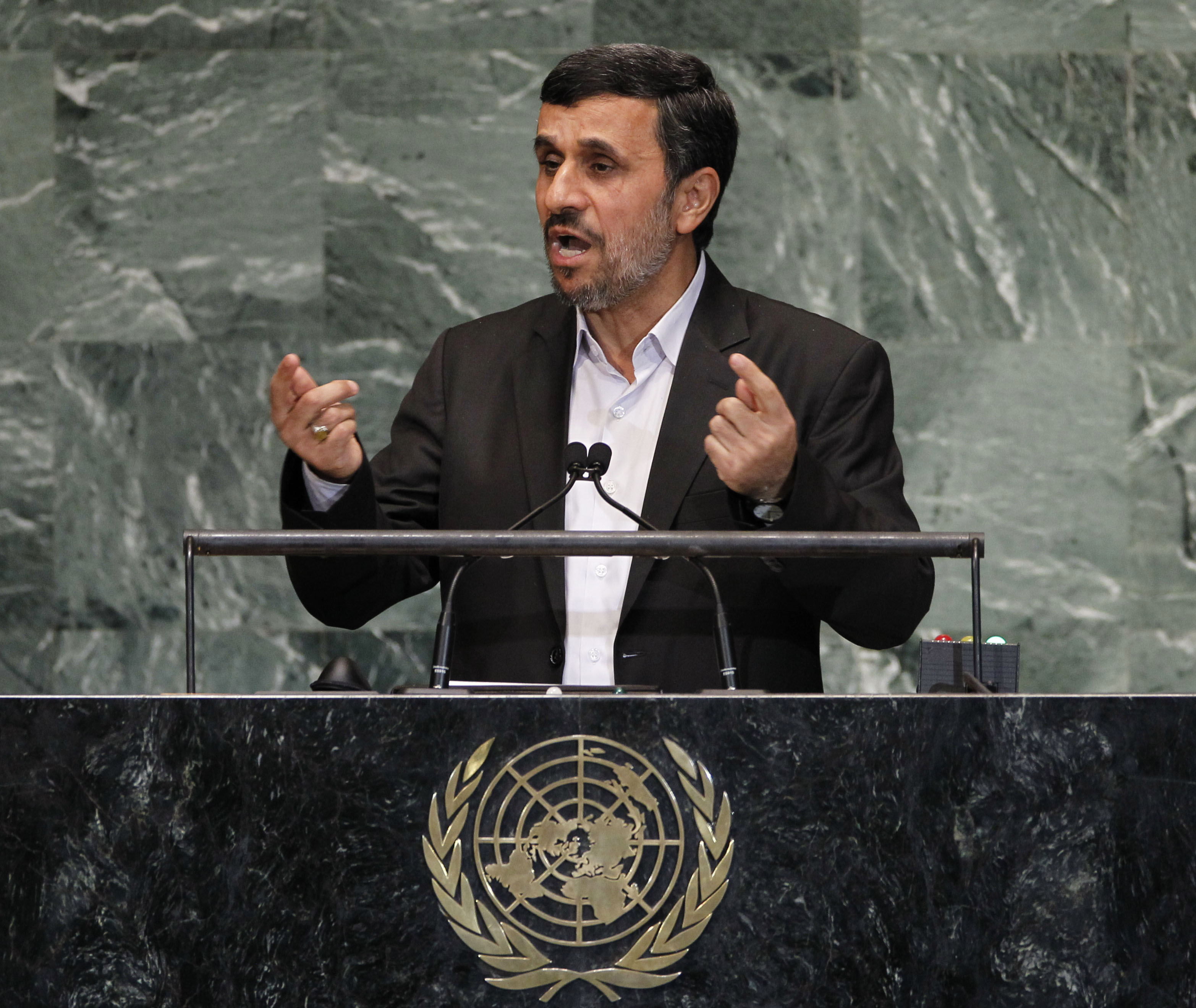 Bluff, Iran, anders mildner, Obama, Ahmadinejad, The Onion
