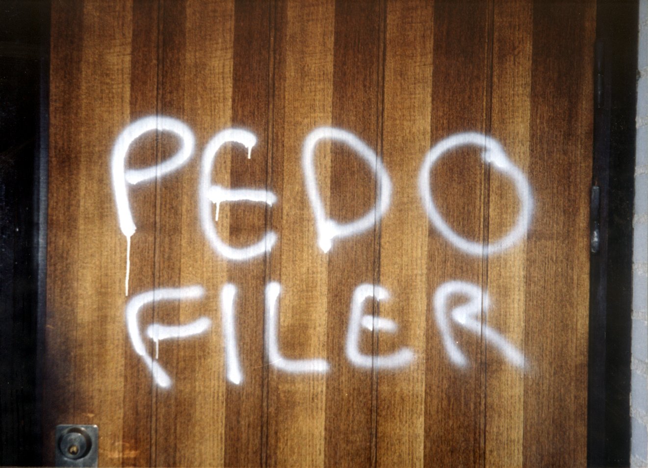 Boras, Internet, Svenskarnas parti, Pedofil, Uthängning, Hovrätten