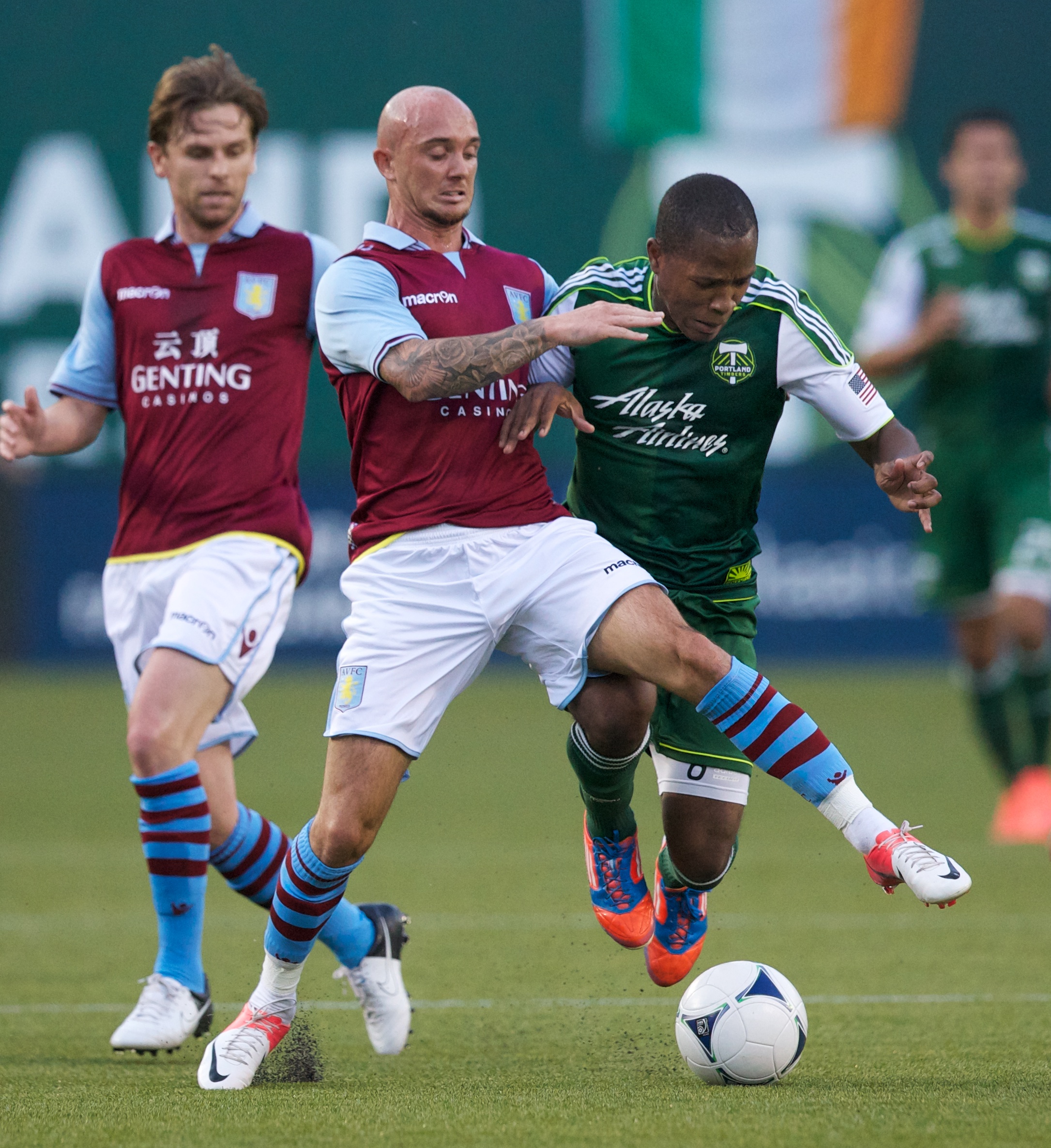 Mobil, Aston Villa