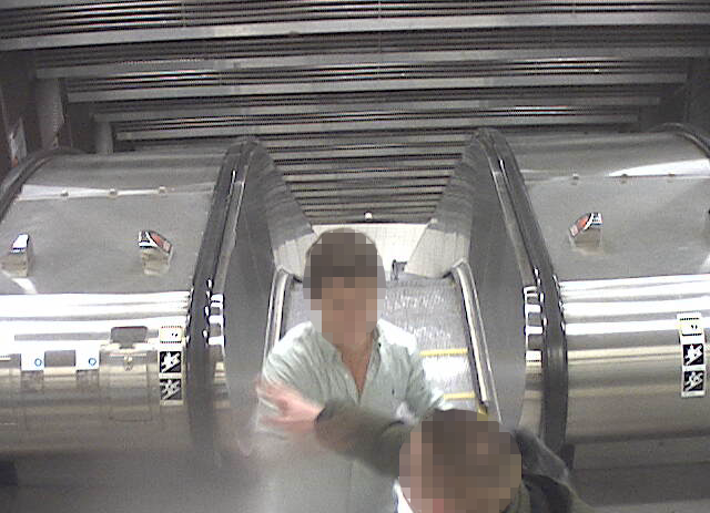 Misshandel, tunnelbana, Polisen, Gärningsmän, Efterlyst