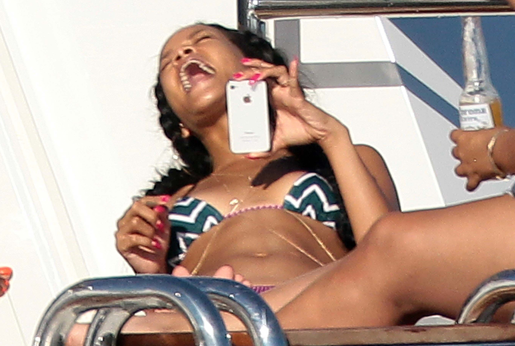 Rihanna, Cannabis