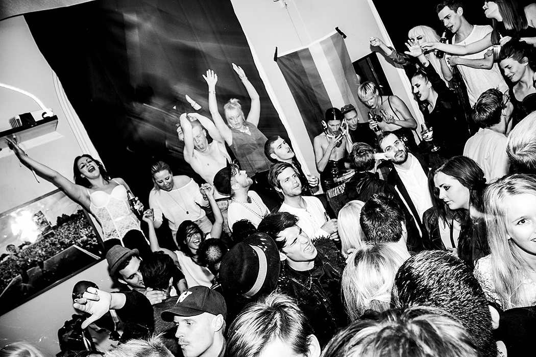 F12, Gago Cuk, Looney Tuesday, Pride, Haggorna, Åwkward Jerling, Haggrummet