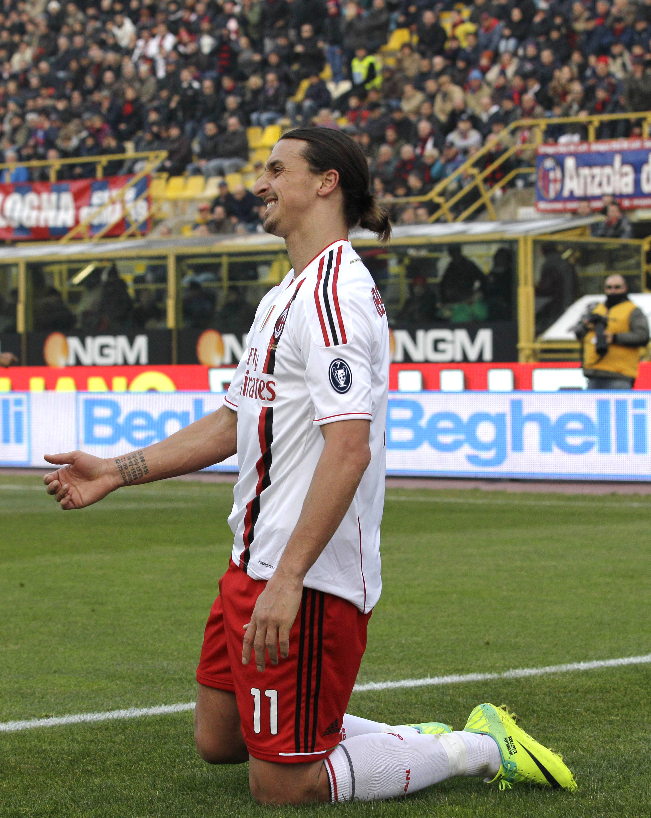 Fotboll, Zlatan Ibrahimovic, Clarence Seedorf, Marco Amelia, milan, Gianluca Rocchi, serie a, Jean-Francois Gillet, Alesssandro Diamanti, Marco Di Vaio, Bologna
