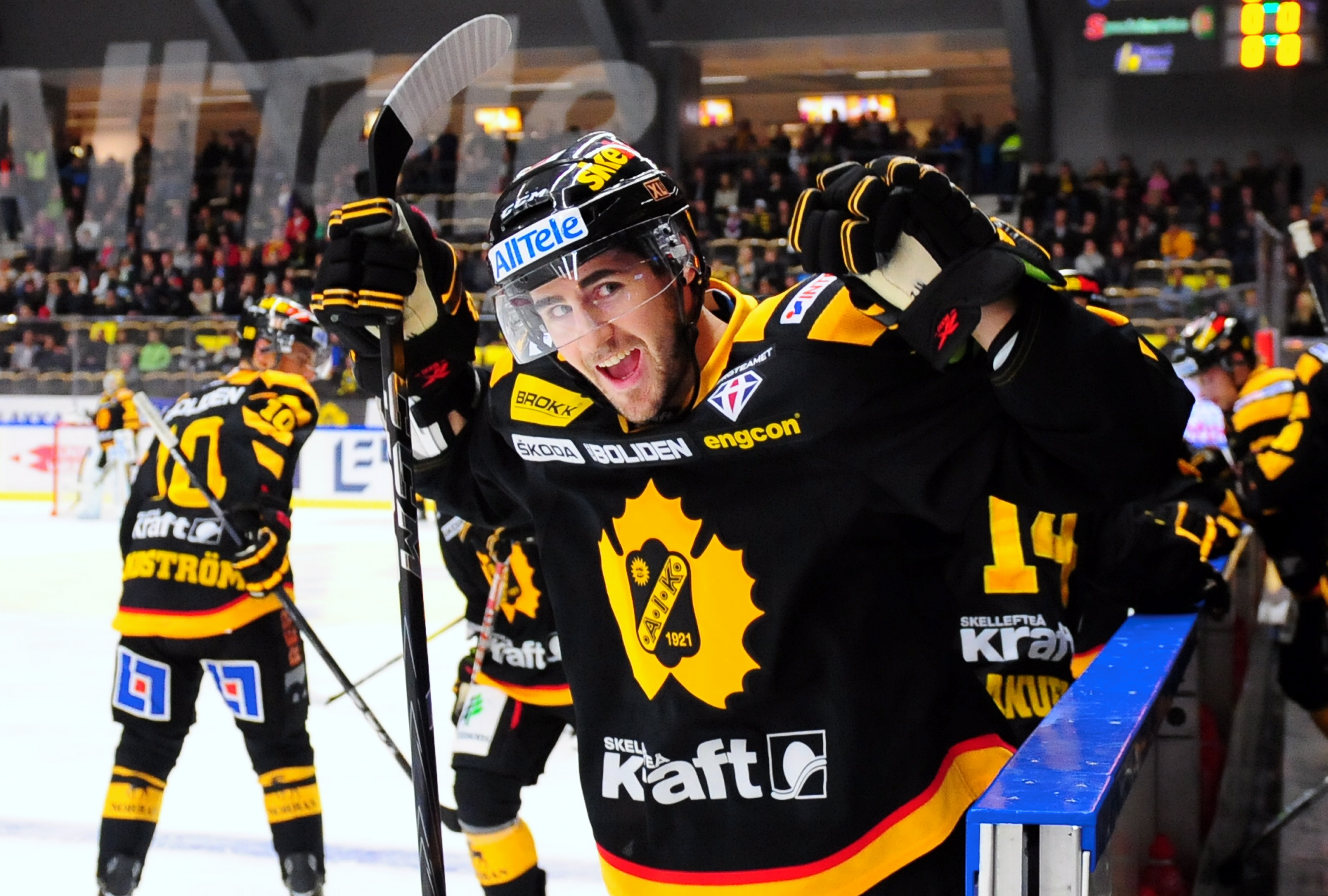 Bud Holloway, Nollade, Skelleftea, elitserien, HV71