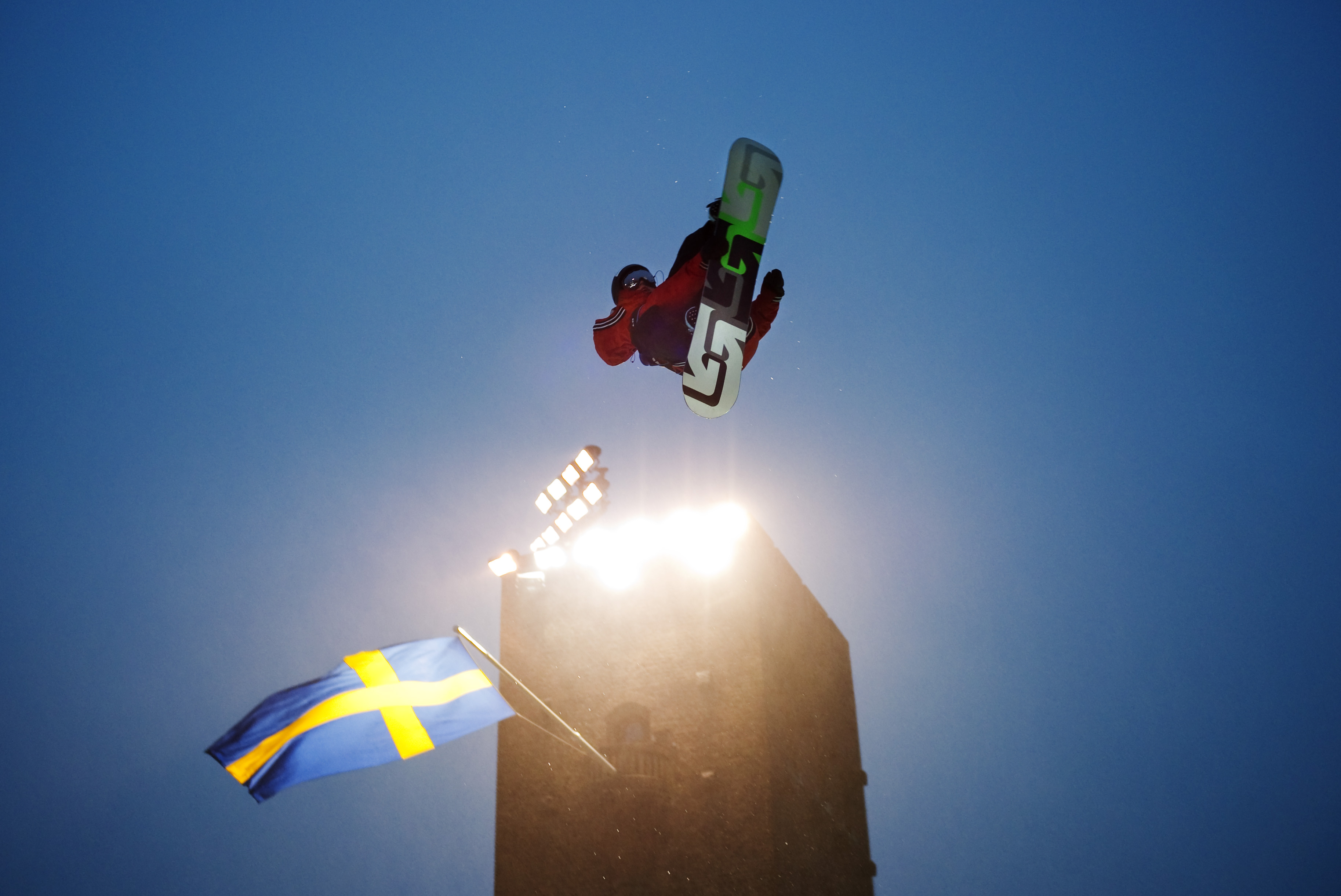 Kevin Bäckström, Strippklubb, Snowboard, Landslaget, Tor Lundström