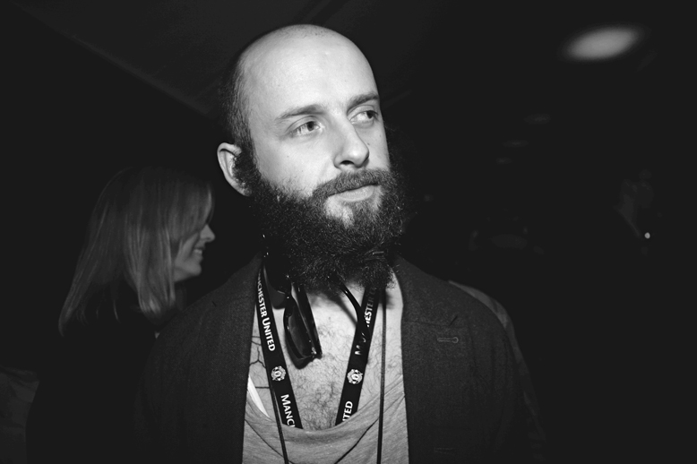 Treårsfest, Daniel Glasman, avancerad namedropping, Kåken, En ohelig allians, Flashback