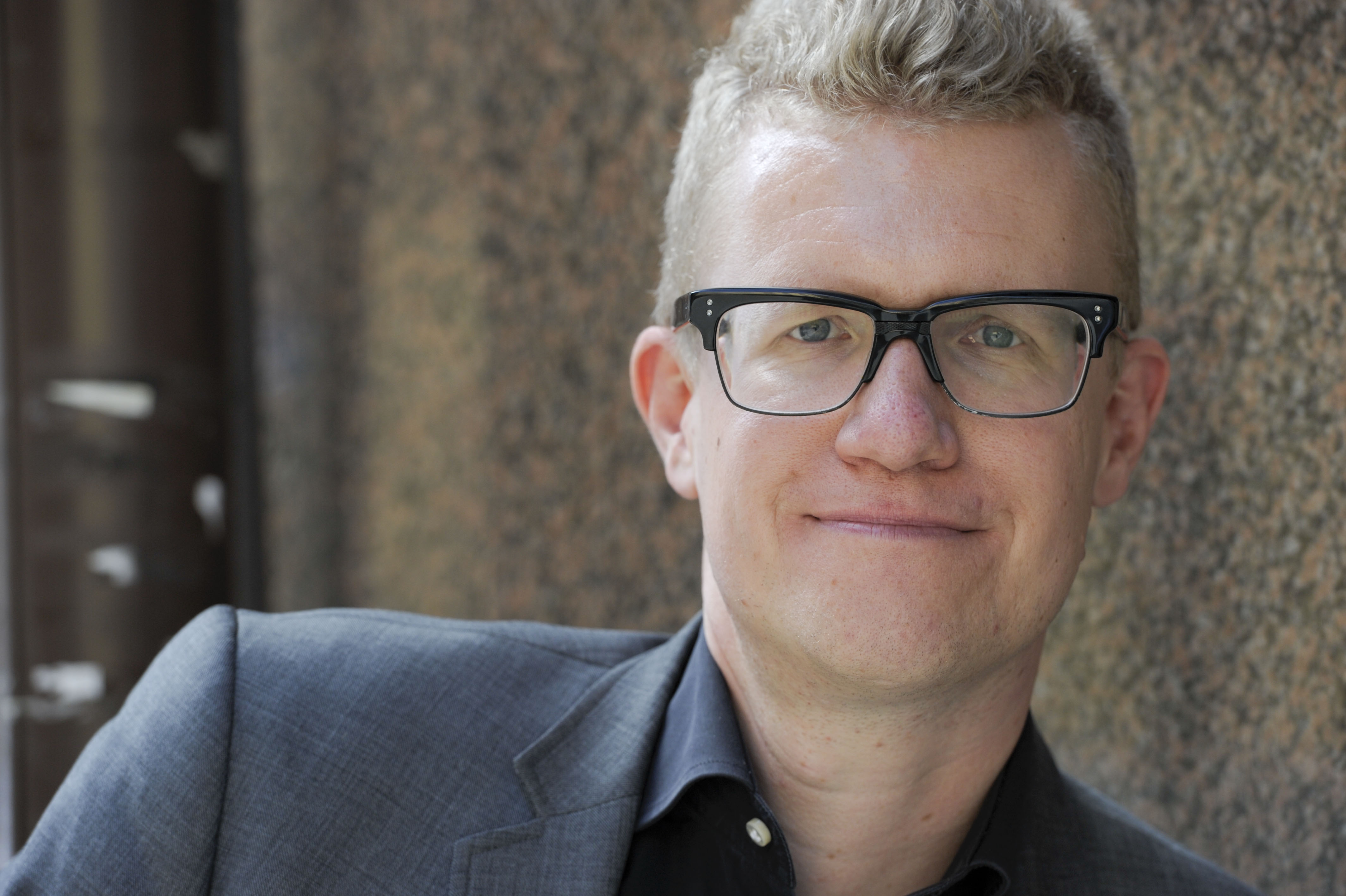Media, Lars Beckman,  Alliansfritt, Riksdagen, SR, Twitter, Riksdagsledamot, SVT, Blogg, Journalister, Carl Bildt