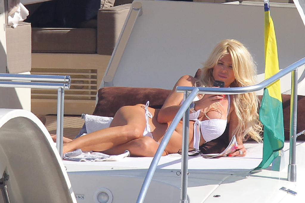 Victoria Silvstedt, Lyx, Bikini, Yacht, Paparazzi, Båt, 2012