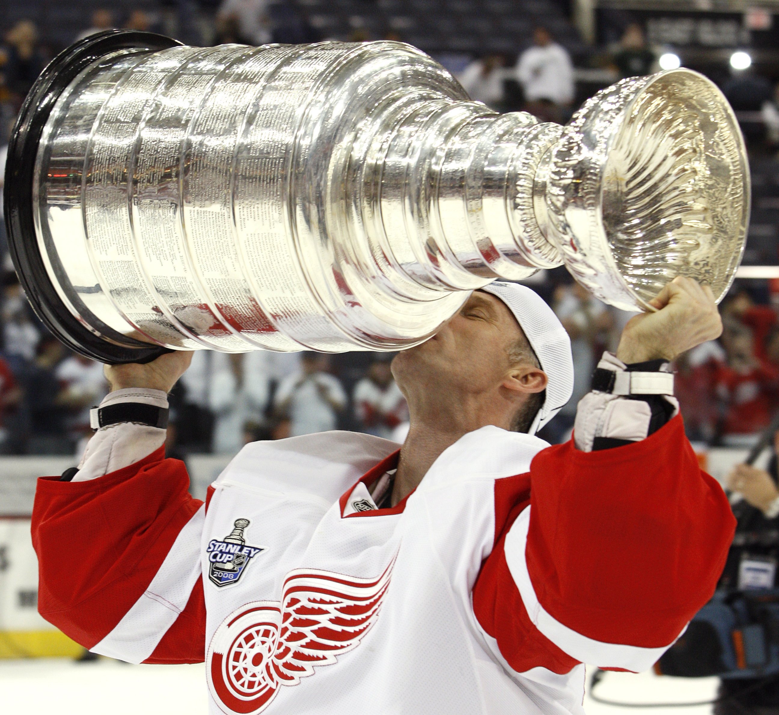 Legendar, Dominik Hasek,  lägga av