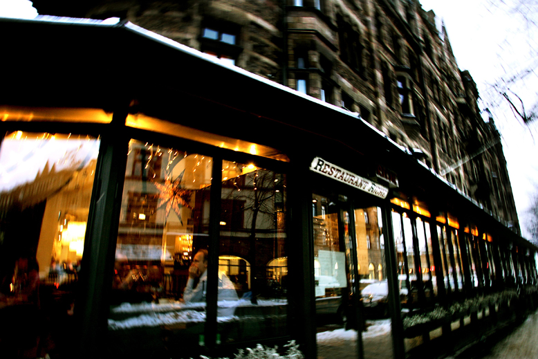 Zeke Tastas, Recension, Lunch, Bra gjort, Riche