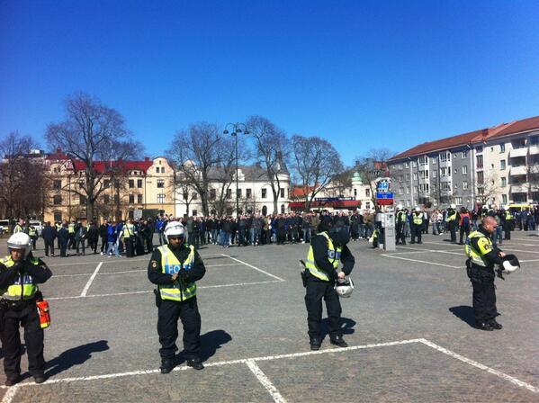 Polis, Svenskarnas parti, Demonstrationer, Polishäst, 1 maj
