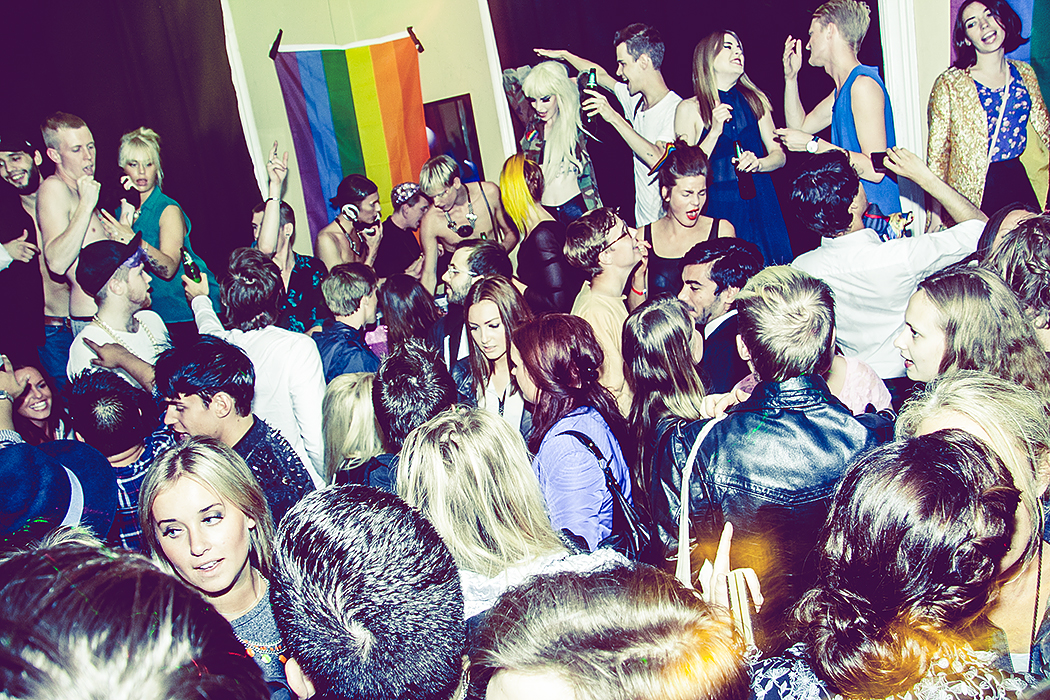 F12, Haggorna, Looney Tuesday, Gago Cuk, Haggrummet, Pride, Åwkward Jerling