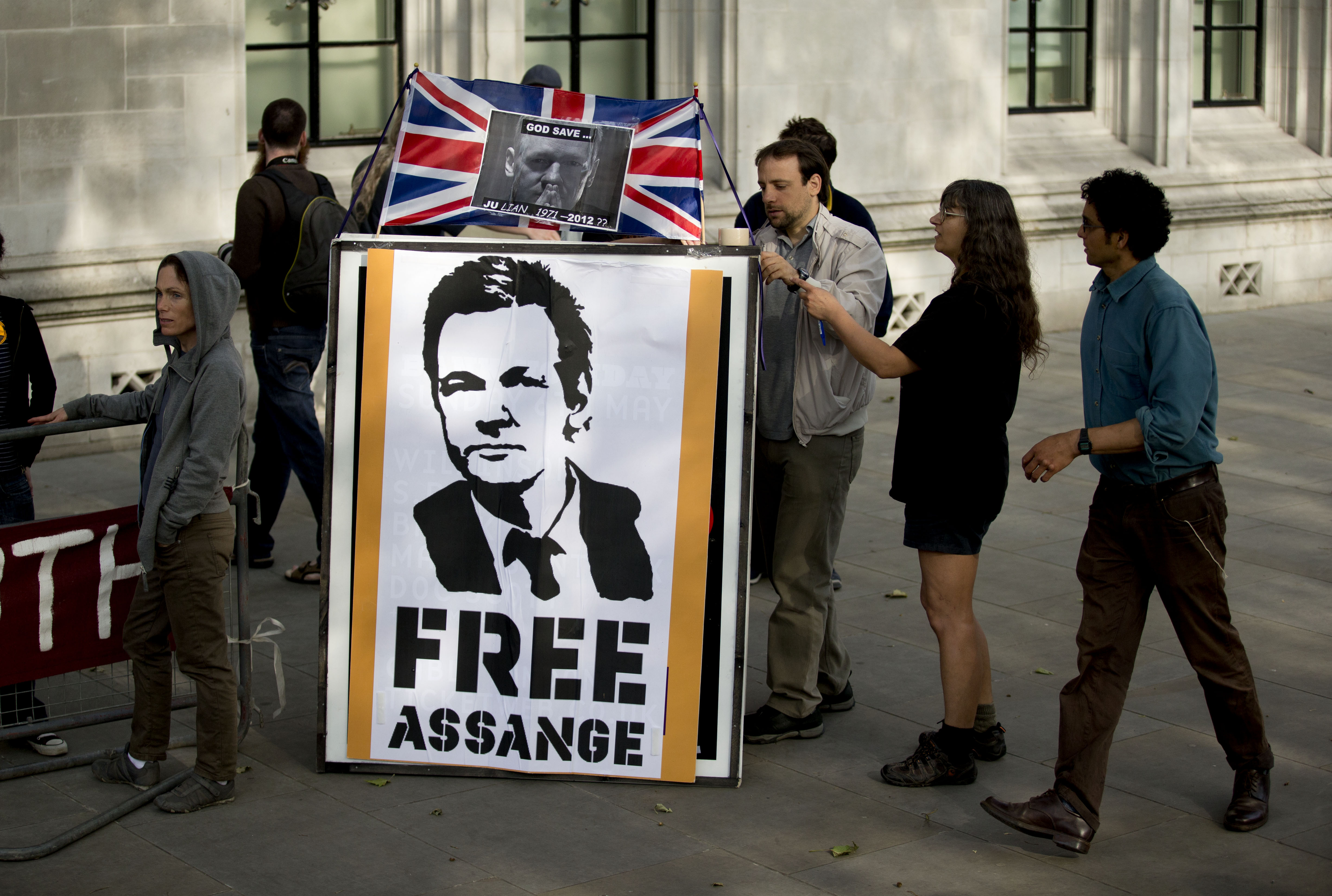 Internet, Assange, Valdtakt, Julian Assange, USA, Sverige