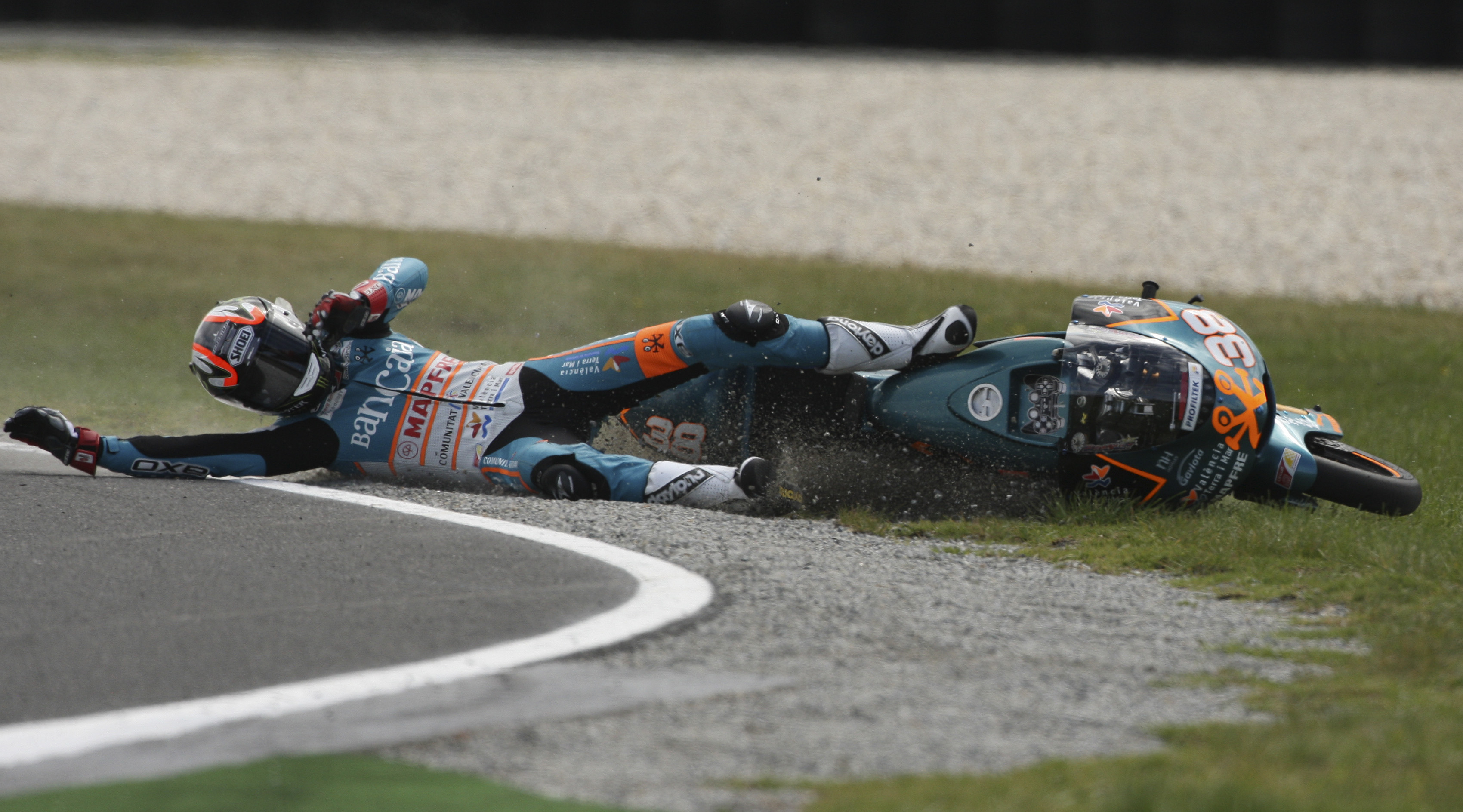 Bradley Smith, MotoGP, Skada