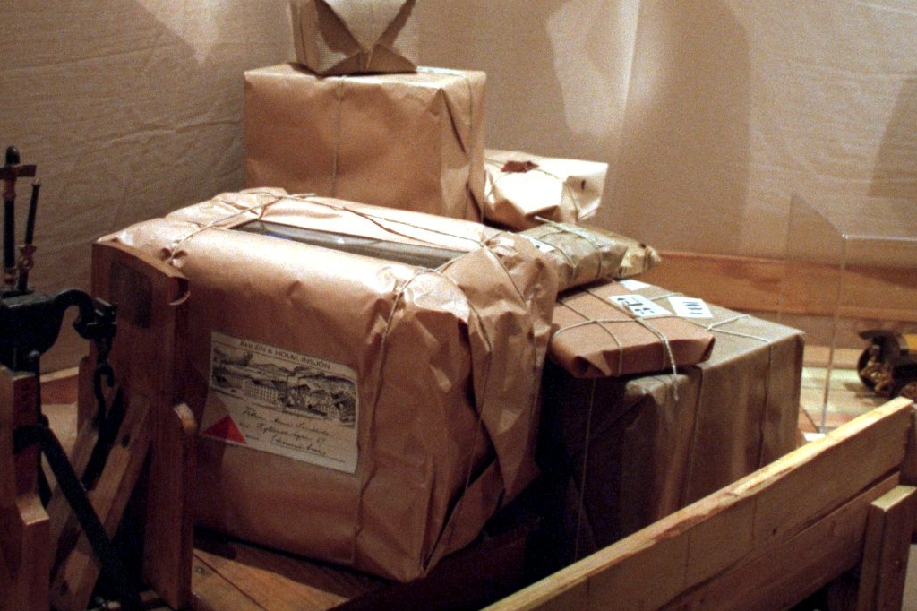 Hemlighet, Paket