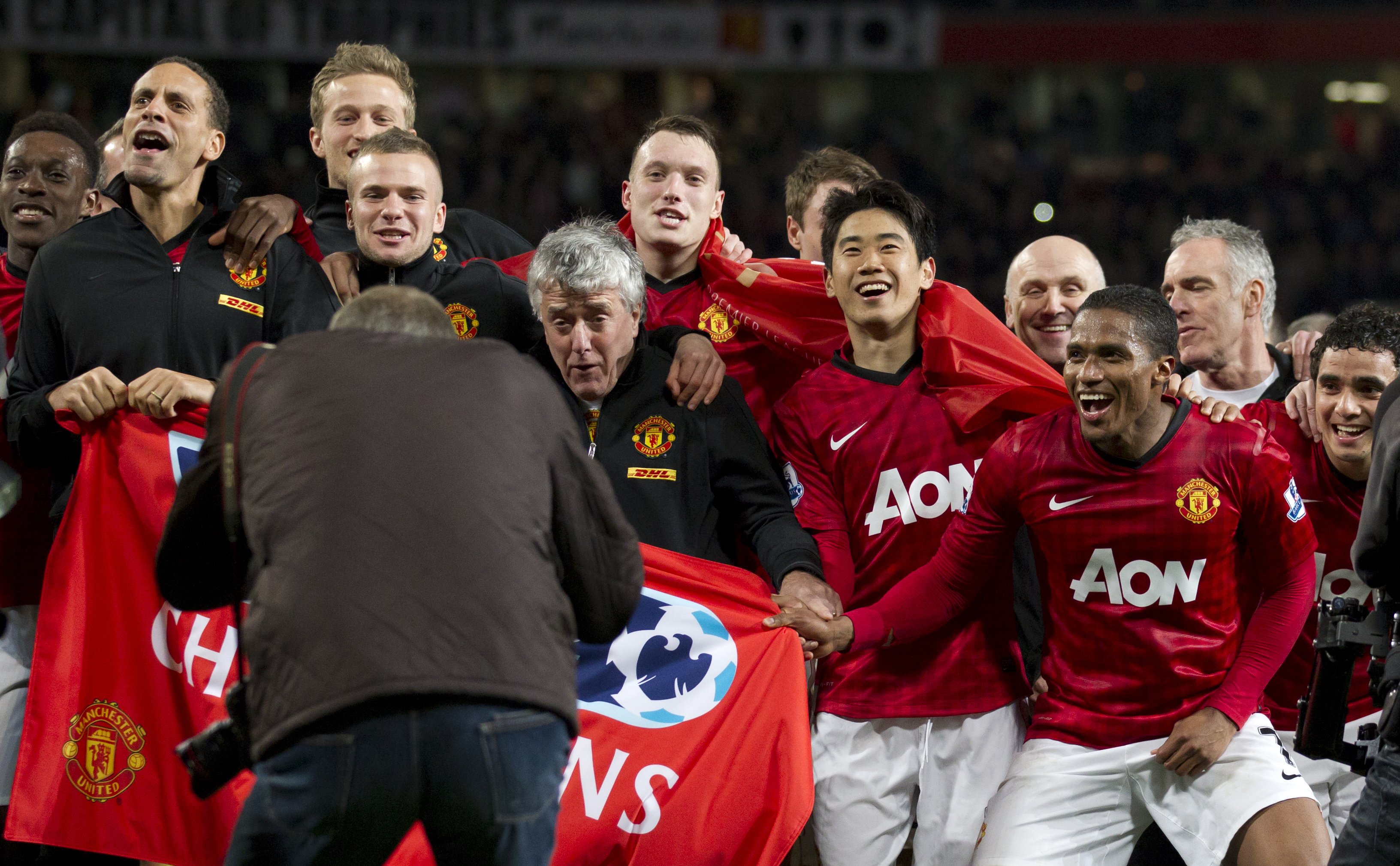 Robin van Persie, Premier League, Luis Suarez, Manchester Ciy, Manchester United, Patrice Evra, Aston Villa