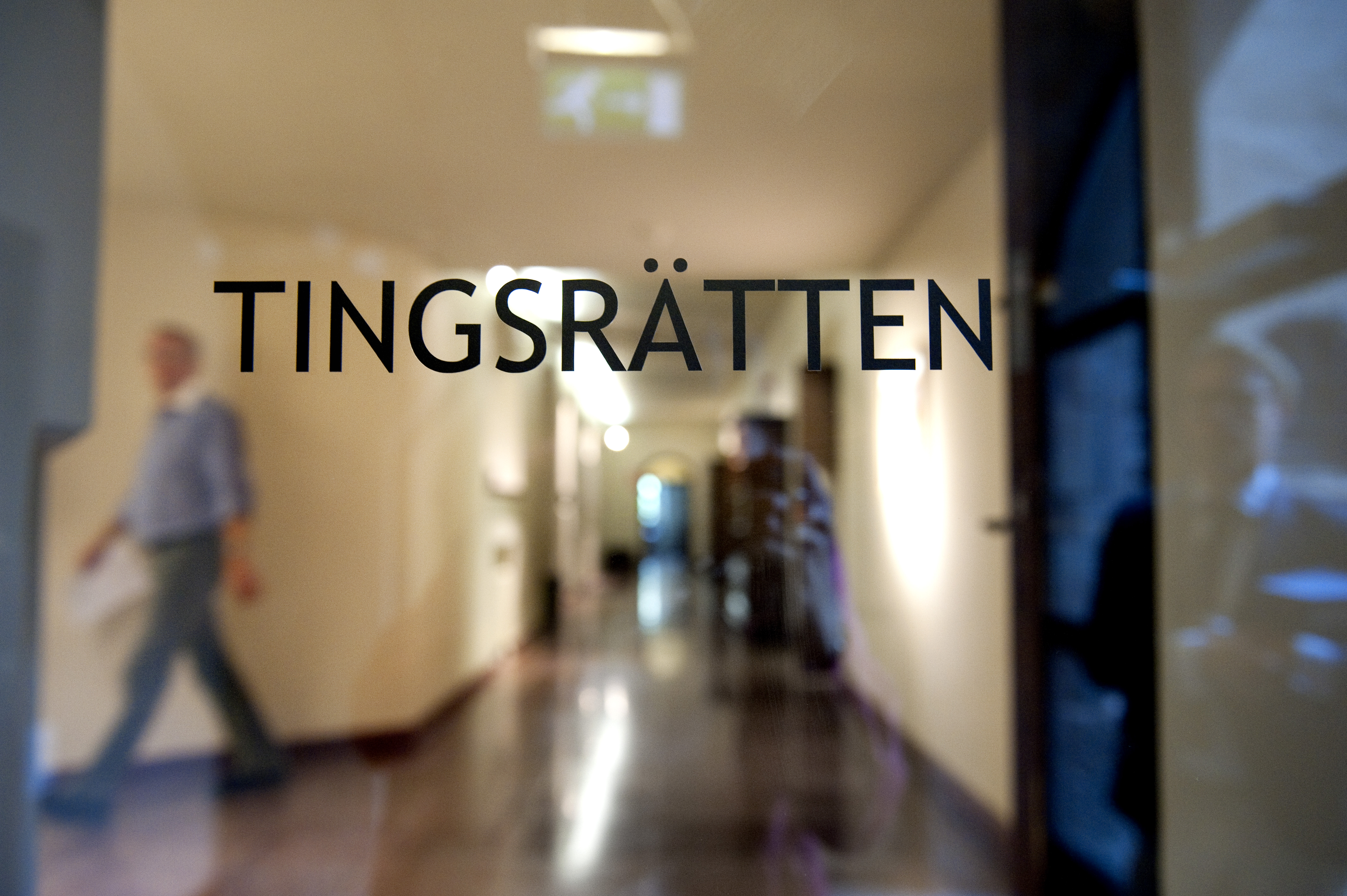 Dagsböter, Tingsratt, Styvdotter, Man, Mejl, Sexuellt ofredande