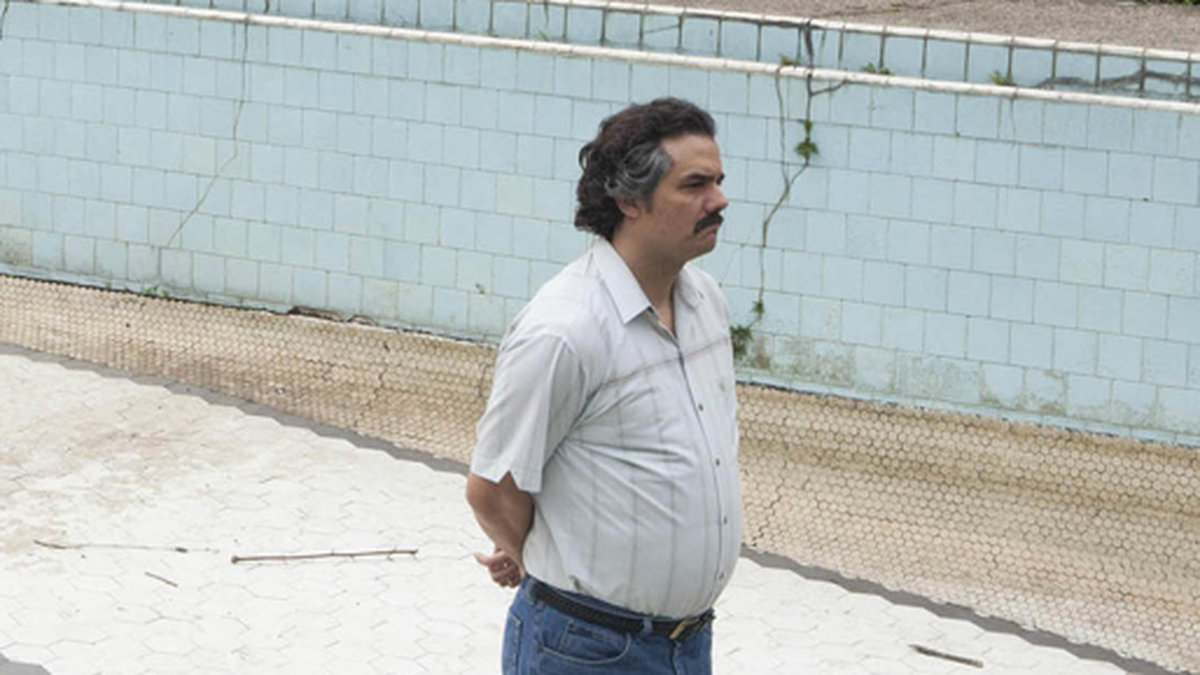 Wagner Moura som Pablo Escobar. 