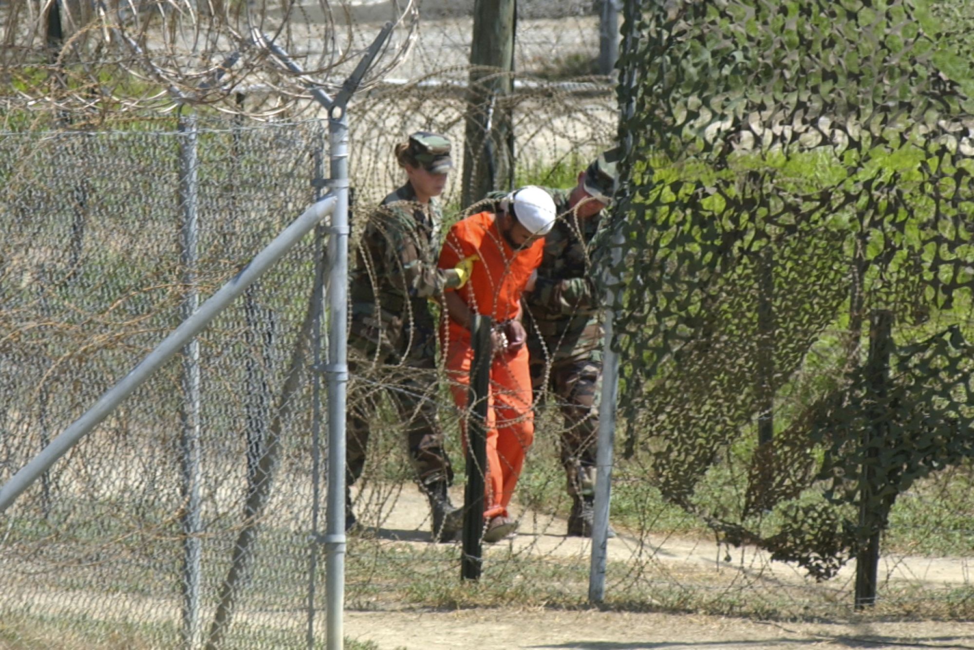 Endast sex av de sammanlagt 779 fångarna på Guantanamo har dömts skyldiga av speciella militärtribunaler eller efter en uppgörelse.  