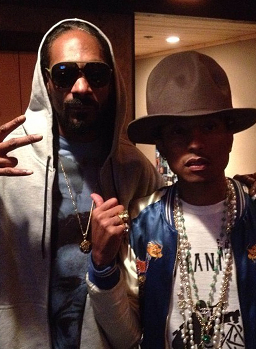 Snoop Dogg och Pharrell i studion. Snoop Dogg och Pharrell i studion.