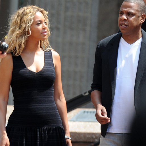 Nu framkommer uppgifter om att Jay-Z skulle ha raggat på en modell. 