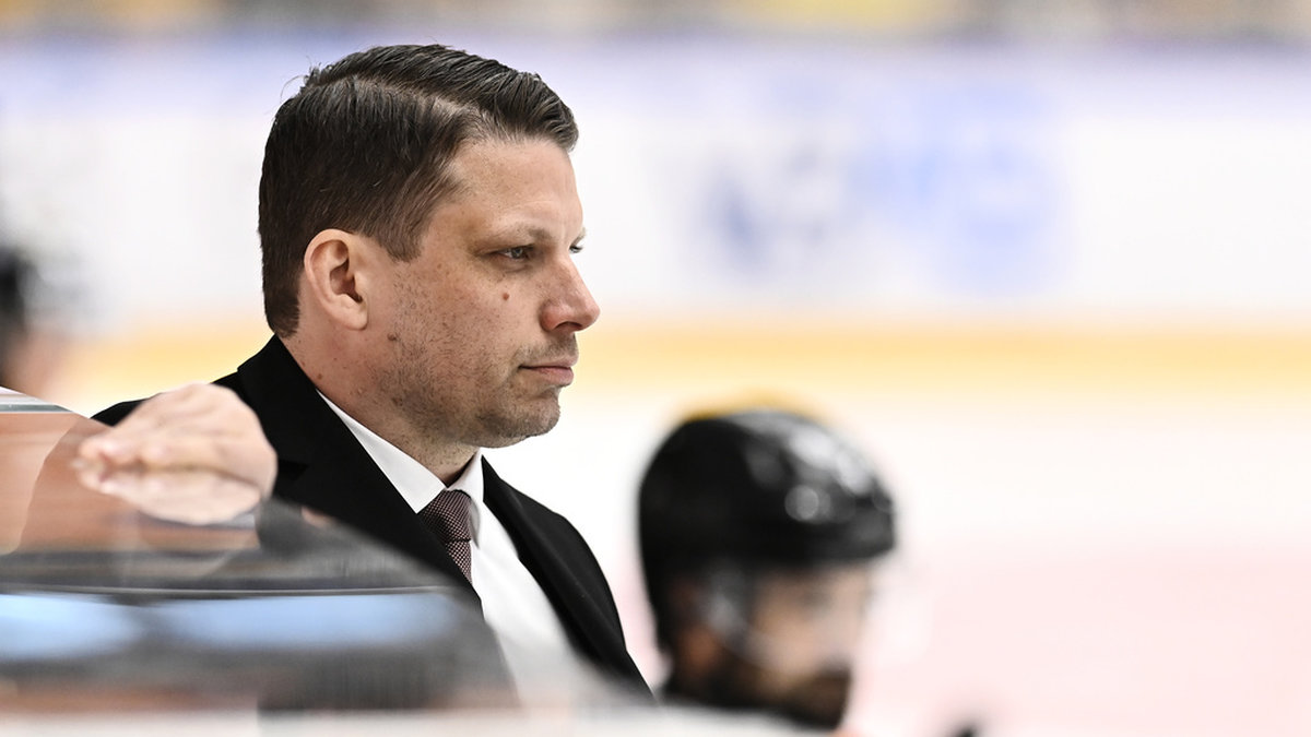 Josef Boumedienne blir en av tre assisterande coacher i ishockey-VM. Arkivbild.