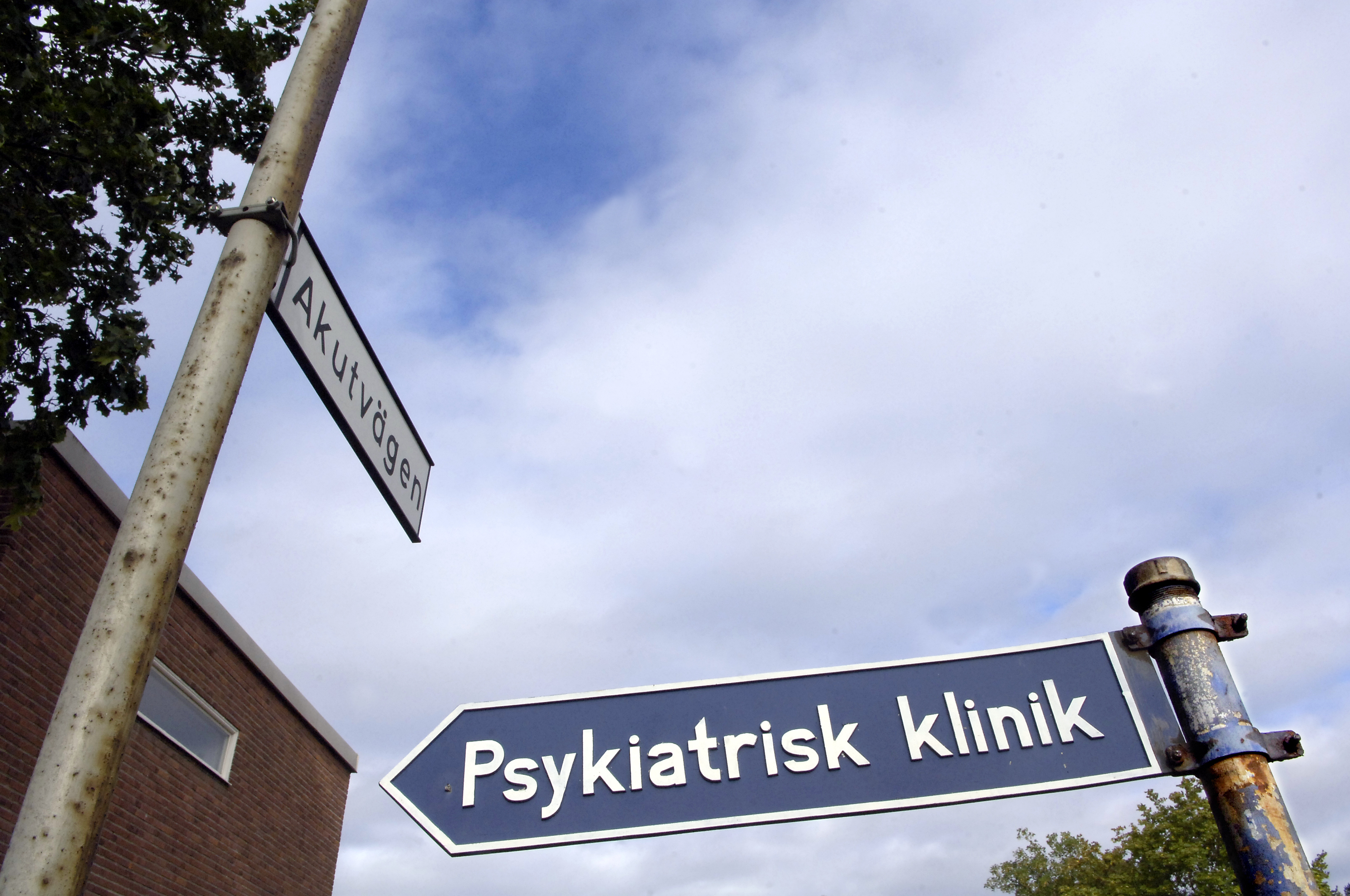 En utredning ska påbörjas på rättspsykiatriska kliniken i Örebro. 