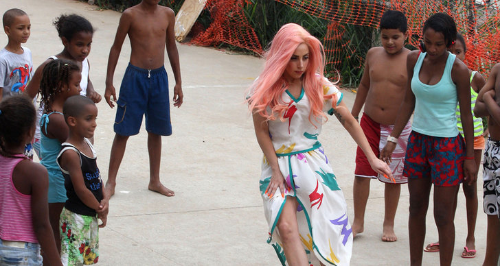Born This Way, Barn, Brasilien, Lady Gaga