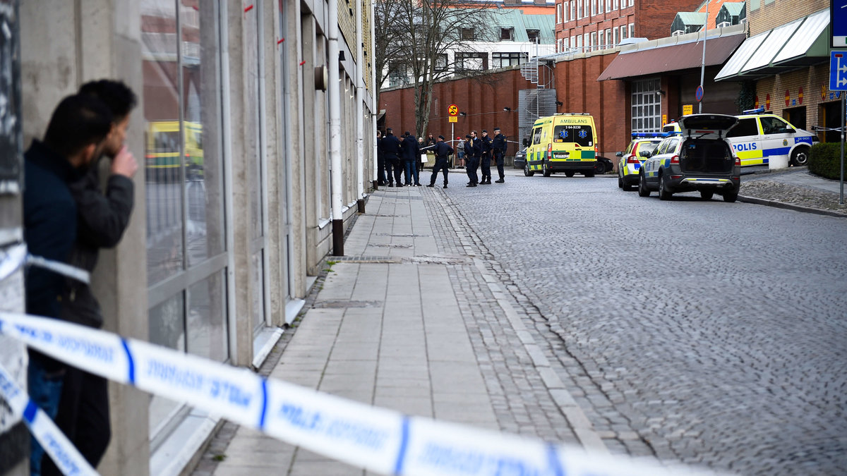 I går dog en kvinna efter en allvarlig knivmisshandel i ett parkeringshus i centrala Lund.