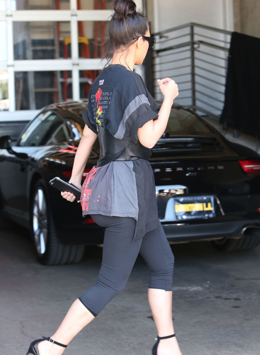Livets förebild Kim Kardashian. Livets förebild Kim Kardashian.