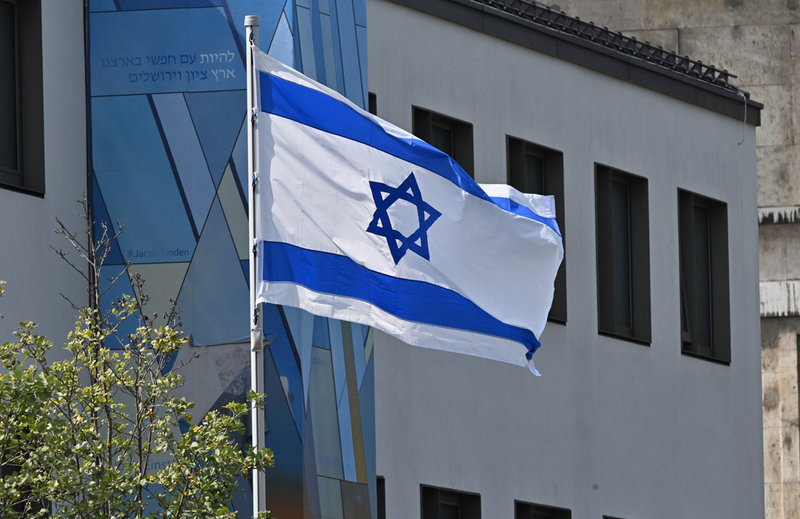 Mannen sköts ihjäl strax intill det israeliska generalkonsulatet i München.