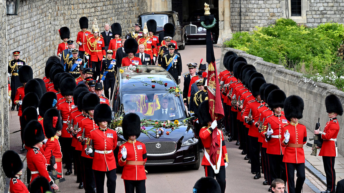 Drottning Elizabeths begravning sågs även av svenska tv-tittare. Bild från den 19 september.