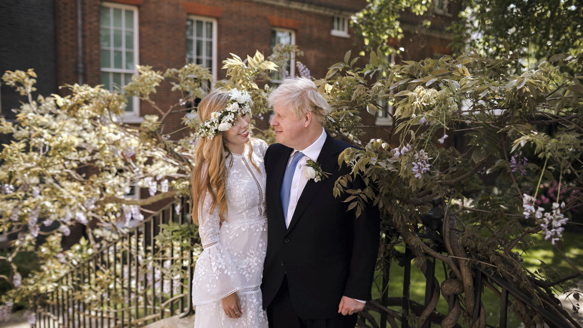 Boris Johnson gifte sig i smyg på lördagen.