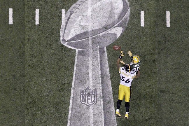 Greg Jennings i grönt var tillsammans med Green Bays quarterback, Aaron Rodgers, matchens bäste spelare. Greg Jennings i grönt var tillsammans med Green Bays quarterback, Aaron Rodgers, matchens bäste spelare.
