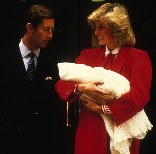 Prins Charles och prinsessan Diana med prins Harry Prins Charles och prinsessan Diana med prins Harry