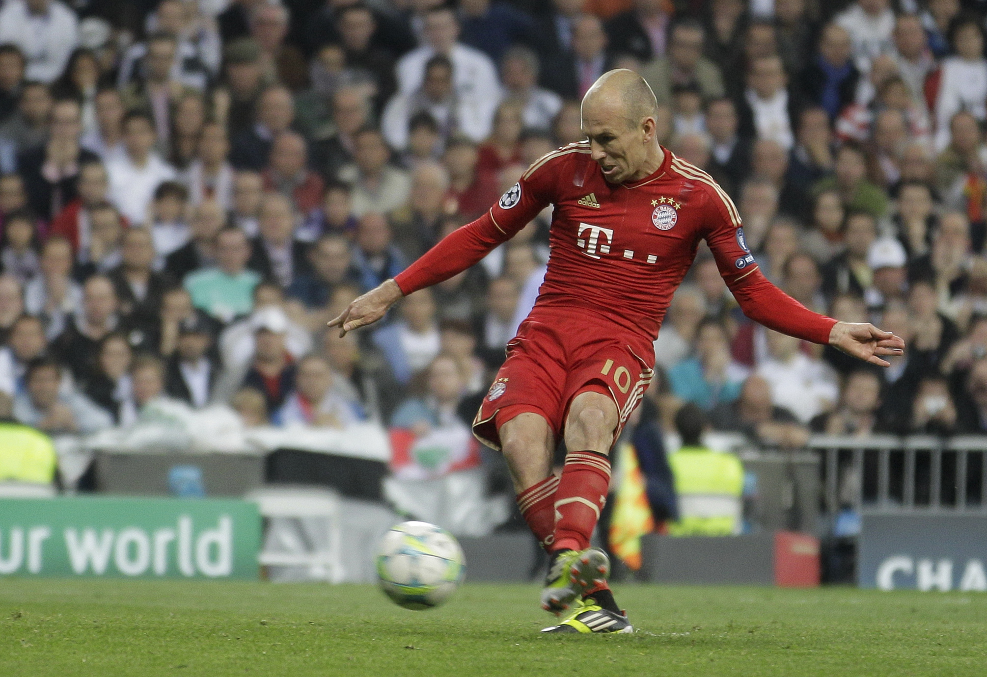 Robben blev stor straffhjälte för Bayern - han gjorde 1-2-målet och nätade under straffläggningen.